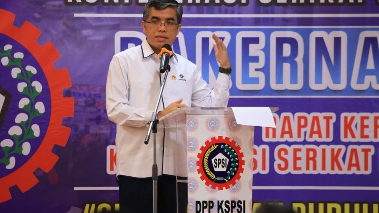 Menaker menekankan peran pekerja produktif sebagai penggerak utama inovasi, daya saing, dan peningkatan kesejahteraan, mendorong peningkatan keterampilan dan kompetensi.