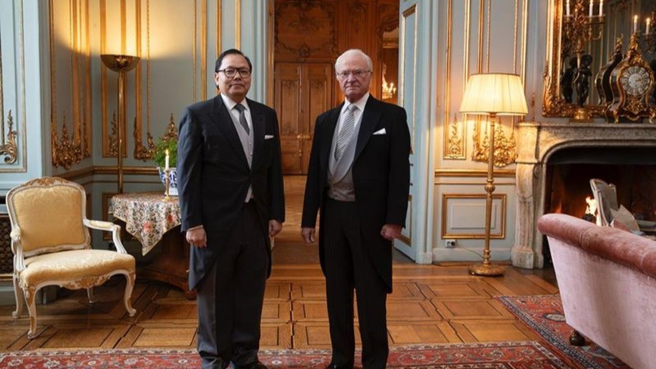 Dubes RI untuk Swedia, Kamapradipta Isnomo, mengakhiri masa tugasnya dengan catatan apresiasi tinggi dari Raja Carl XVI Gustaf atas peningkatan signifikan hubungan bilateral Indonesia-Swedia di berbagai sektor.
