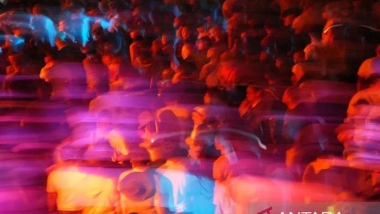 Satpol PP dan Dinas Pariwisata DKI Jakarta berkolaborasi mengatur jam operasional tempat hiburan malam selama Ramadhan 1446 H, dengan rencana razia untuk memastikan kepatuhan kebijakan.