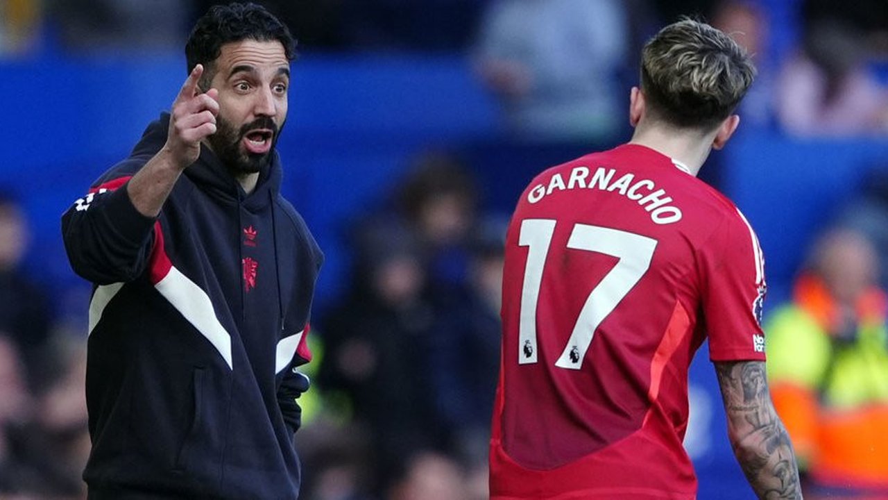 Formasi 5-3-1 Ruben Amorim yang Korbankan Alejandro Garnacho