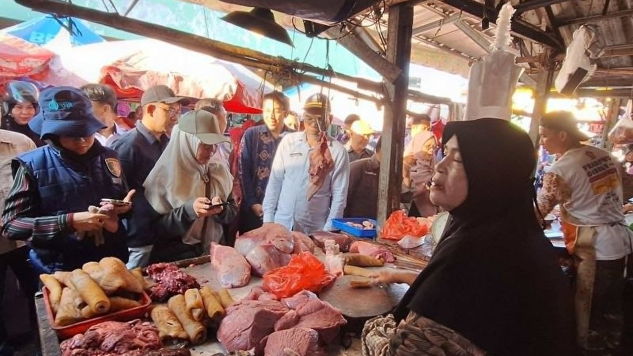 Tim Pengendalian Inflasi Daerah (TPID) Provinsi Kepulauan Bangka Belitung melakukan sidak harga dan stok pangan di Pangkalpinang menjelang Ramadhan dan Idul Fitri 2025, memastikan ketersediaan dan stabilitas harga kebutuhan pokok masyarakat.