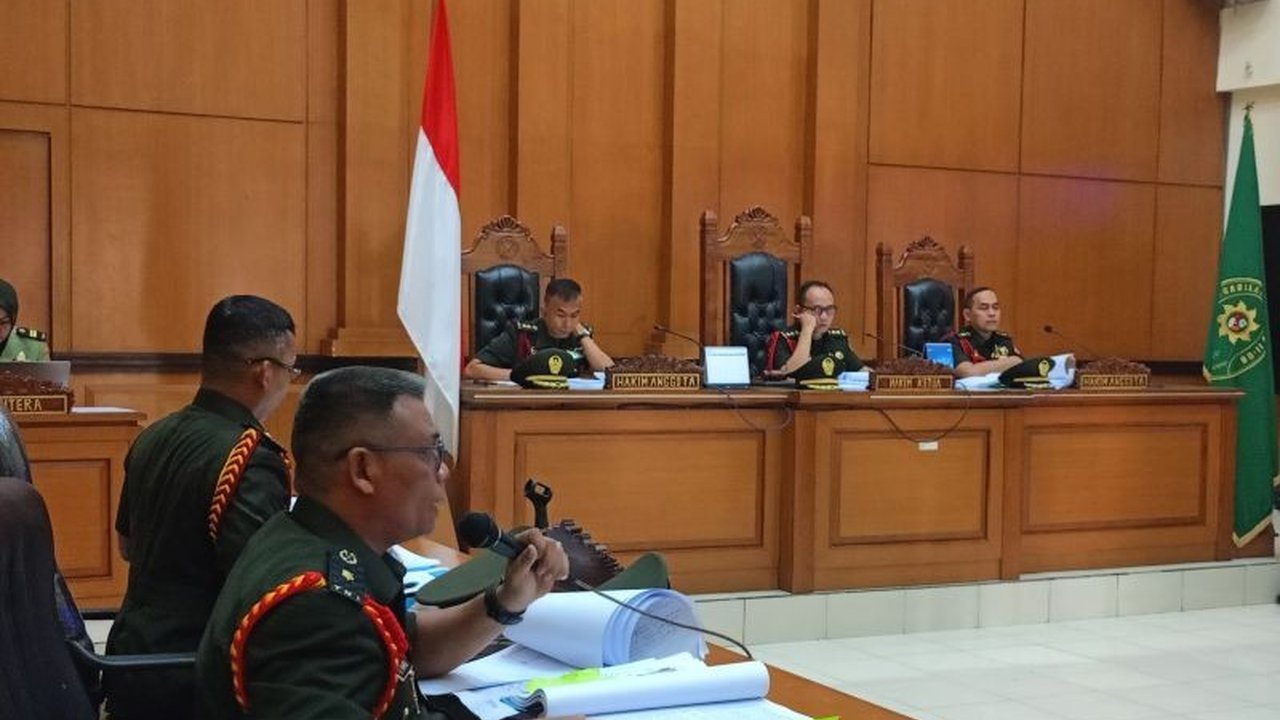 Sidang lanjutan kasus penembakan bos rental mobil di Tol Tangerang-Merak ditunda karena saksi korban, Ramli, mengalami kondisi kesehatan yang drop dan dirawat di RSUD Tangerang.