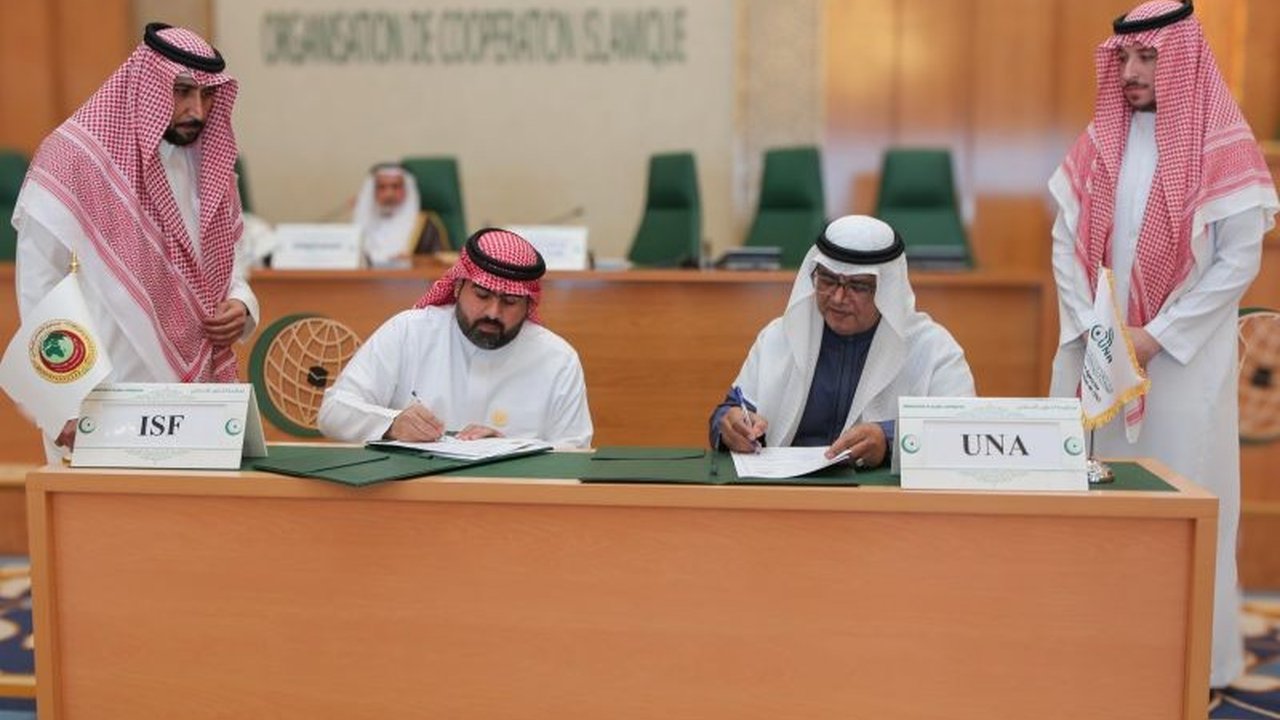 Persatuan Kantor Berita OKI (UNA) dan Dana Solidaritas Islam (ISF) resmi menjalin kerja sama untuk memperkuat pemberitaan dan pembinaan jurnalis di negara-negara anggota OKI.