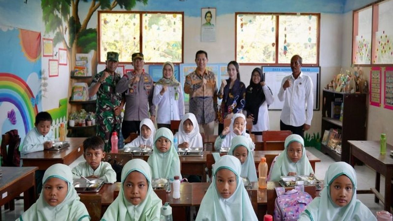 Koperasi Konsumen Warga Mulya Proyudan di Kulon Progo, Yogyakarta, sukses melakukan uji coba program Makan Bergizi Gratis (MBG) dan berkomitmen untuk terlibat dalam upaya peningkatan gizi masyarakat.
