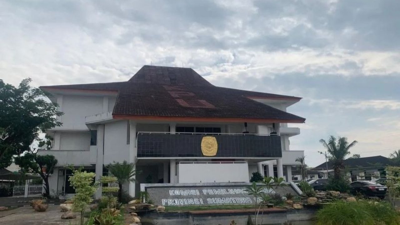 KPU Sumatera Selatan menunggu regulasi dari KPU RI untuk pelaksanaan Pemungutan Suara Ulang (PSU) di Kabupaten Empat Lawang yang diputuskan MK.