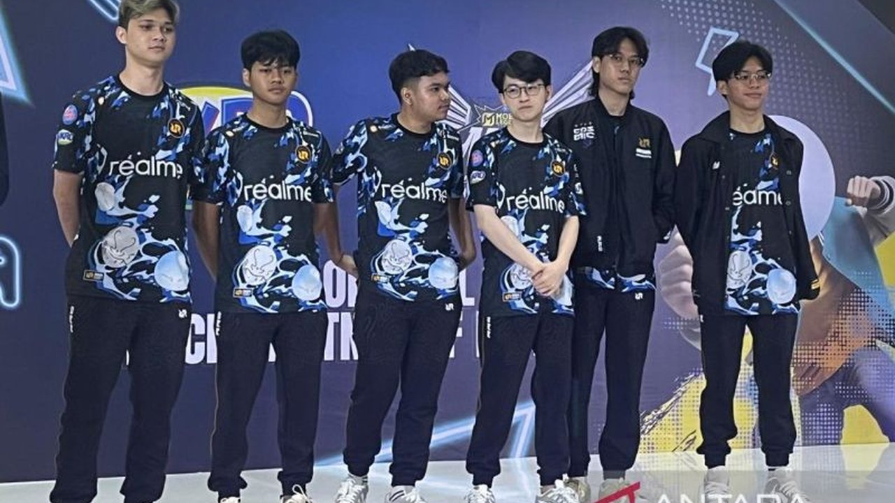 CEO RRQ percaya diri dengan performa roster baru RRQ Hoshi di MPL ID Season 15, meskipun sempat kalah di ESL MLBB Challenge Finals Season 6.