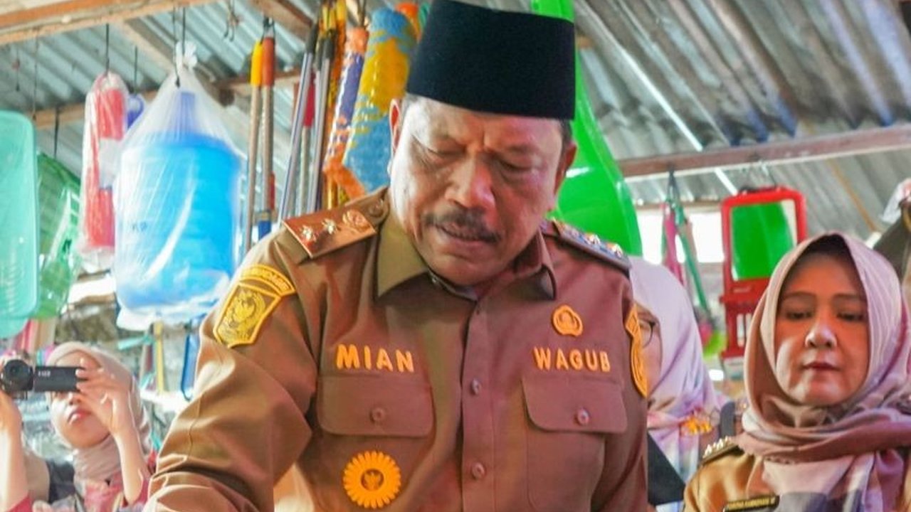 Wakil Gubernur Bengkulu meminta ASN untuk menyeimbangkan pekerjaan dan ibadah selama Ramadhan 2025, serta memastikan penyerapan anggaran tetap optimal.