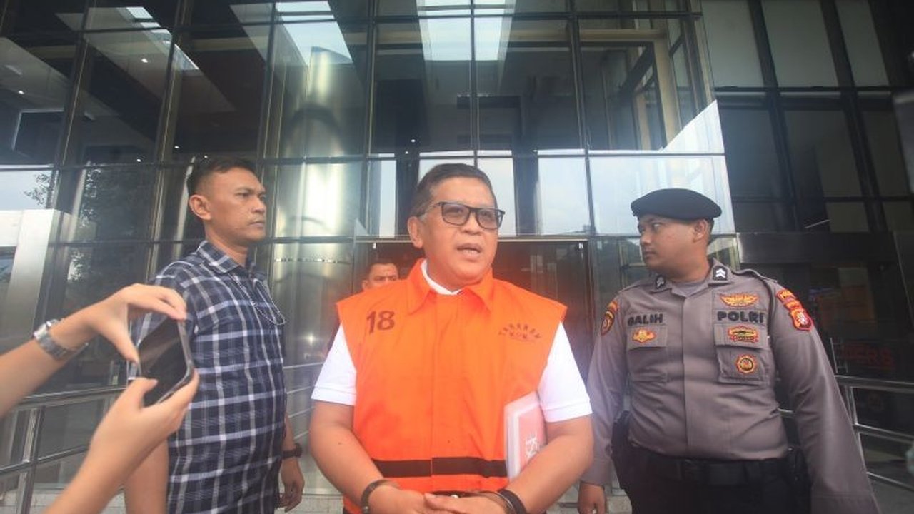 Sekjen PDI Perjuangan, Hasto Kristiyanto, ditahan KPK terkait kasus perintangan penyidikan Harun Masiku, tetapi ia menegaskan taat hukum dan meyakini tidak terlibat.