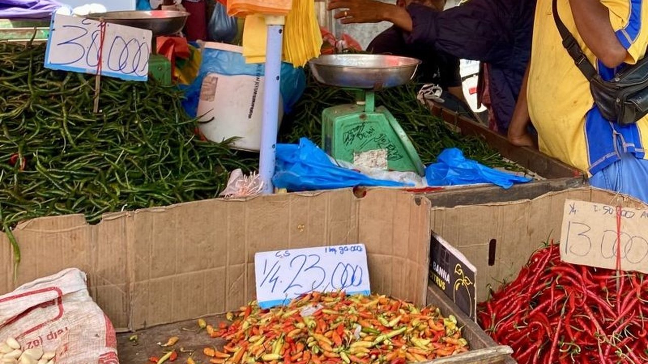 Produksi cabai di Batam mencapai 940 ton pada 2024, namun masih perlu pasokan dari luar daerah untuk memenuhi kebutuhan harian yang mencapai 10 ton.