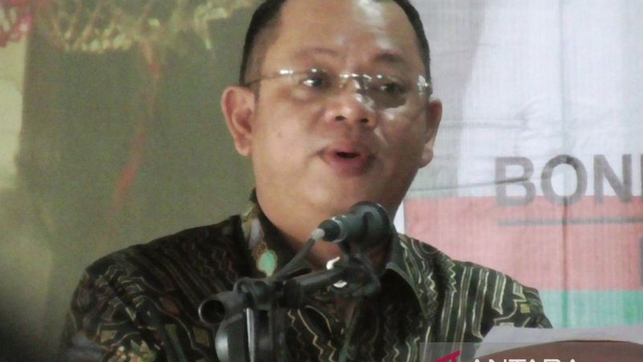 Pemkab Mahulu berkomitmen mengembangkan pertanian organik untuk mencapai kemandirian pangan dan mengurangi ketergantungan pada daerah lain, dengan membangun laboratorium pertanian dan bekerja sama dengan Pusat Kajian Pertanian Organik Terpadu.