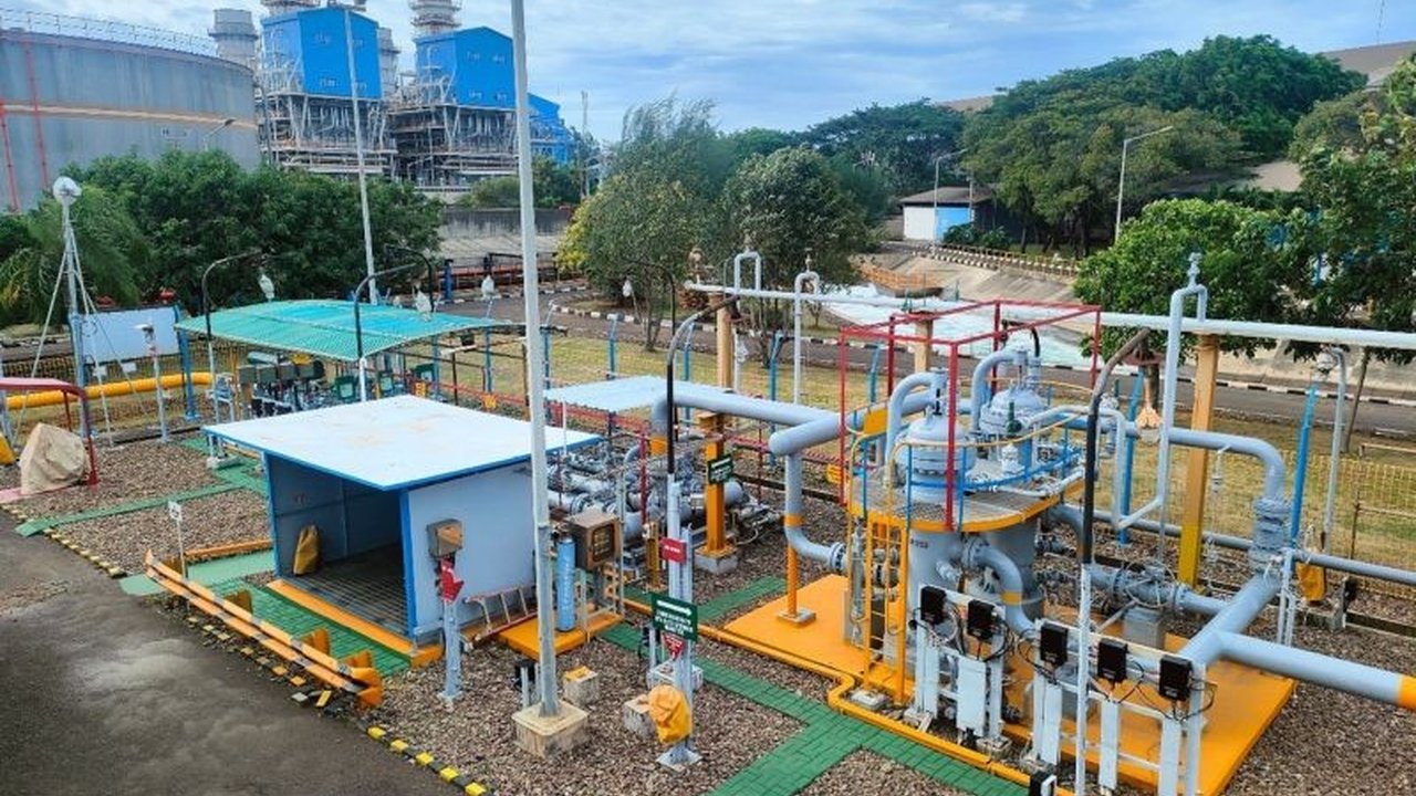 PT Pertamina Hulu Energi Offshore South East Sumatra (PHE OSES) berhasil melampaui target pasokan gas hingga 8 BBTUD ke PLN Indonesia Power Unit Bisnis Pembangkit Cilegon, mendukung ketahanan energi nasional.