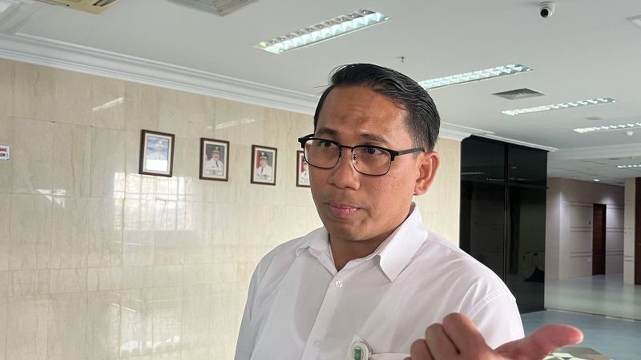 Pembangunan dan renovasi ruang kelas baru (RKB) di Batam tetap berjalan sesuai rencana meskipun pemerintah kota menerapkan kebijakan efisiensi anggaran sekitar Rp60 miliar pada tahun 2025.