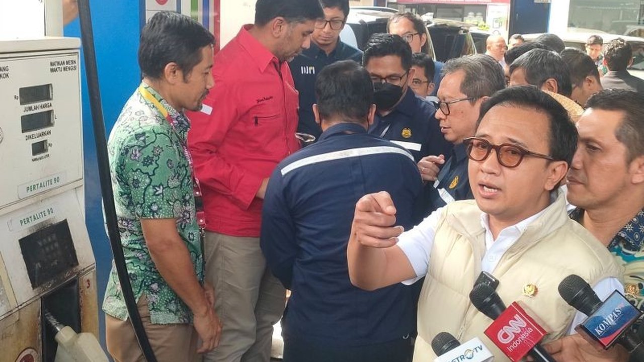 Komisi XII DPR RI melakukan sidak ke SPBU Pertamina Cibubur untuk memastikan tidak ada pengoplosan BBM, menyusul polemik dugaan pengoplosan yang tengah diselidiki Kejagung.