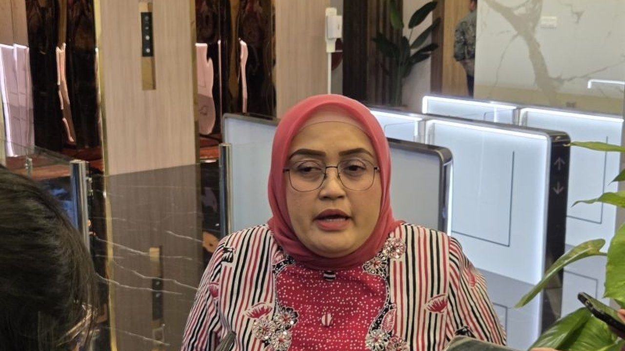 Kemnaker memastikan aturan THR pekerja akan terbit pekan depan, namun skema untuk pengemudi ojol masih dalam pembahasan untuk memastikan keadilan dan formulasi yang tepat.