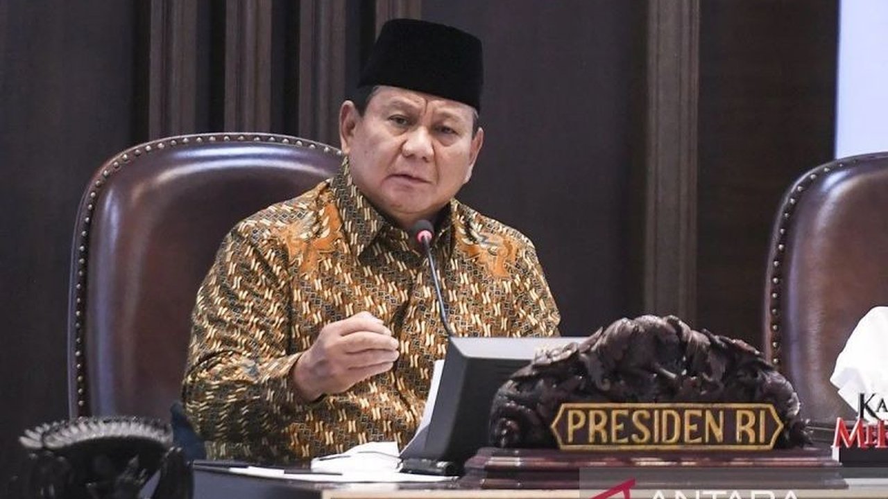 Konfederasi Serikat Pekerja Seluruh Indonesia (KSPSI) menilai kebijakan Presiden Prabowo Subianto berpihak pada kesejahteraan buruh, tercermin dari kenaikan UMR dan peninjauan UU Cipta Kerja.