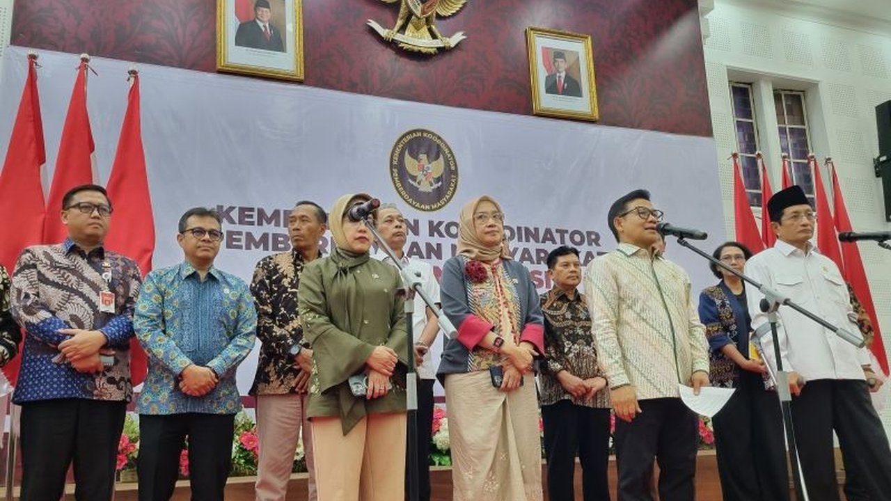 Pemerintah berencana menyalurkan zakat, infak, sedekah (ZIS) melalui Data Tunggal Sosial Ekonomi Nasional (DTSEN) guna mengatasi kemiskinan secara tepat sasaran dan mencegah tumpang tindih bantuan.