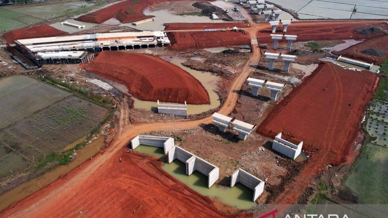 PT Wijaya Karya (WIKA) aktif mencari peluang proyek EPCC di sektor BUMN dan swasta untuk mengurangi ketergantungan pada anggaran pemerintah dan menjaga kelangsungan bisnis di tengah efisiensi anggaran.