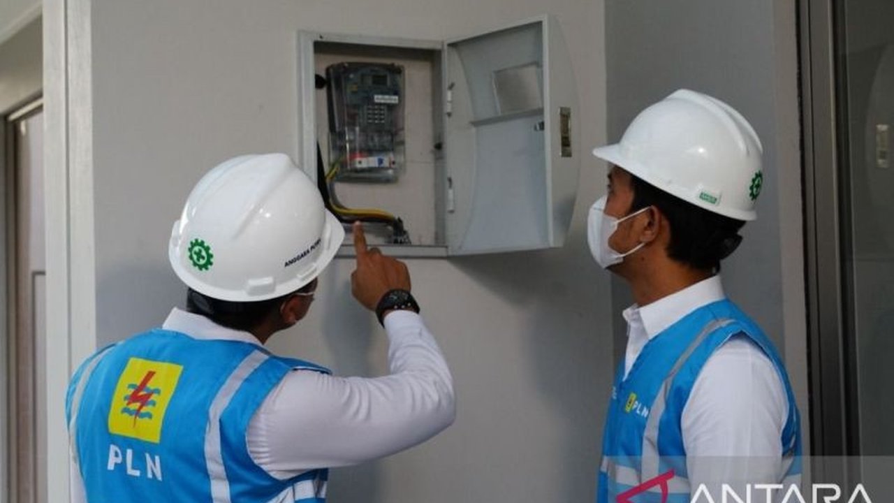 PLN dan REI berkolaborasi untuk mempercepat elektrifikasi perumahan di Sulawesi Utara melalui Program SIMFONI, yang difasilitasi oleh beberapa bank terkemuka.