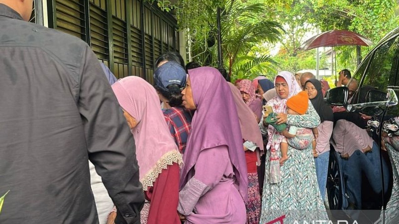 Pelaku wisata di Solo gencar mengeksplorasi destinasi baru, termasuk kediaman Presiden Jokowi, untuk menarik lebih banyak wisatawan dan meningkatkan daya tarik pariwisata kota tersebut.