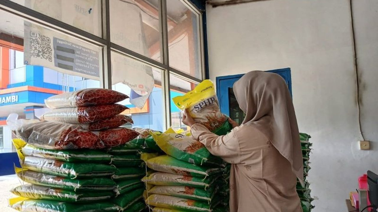 Kualitas Beras SPHP Bulog Memuaskan Masyarakat Jambi Jelang Ramadhan