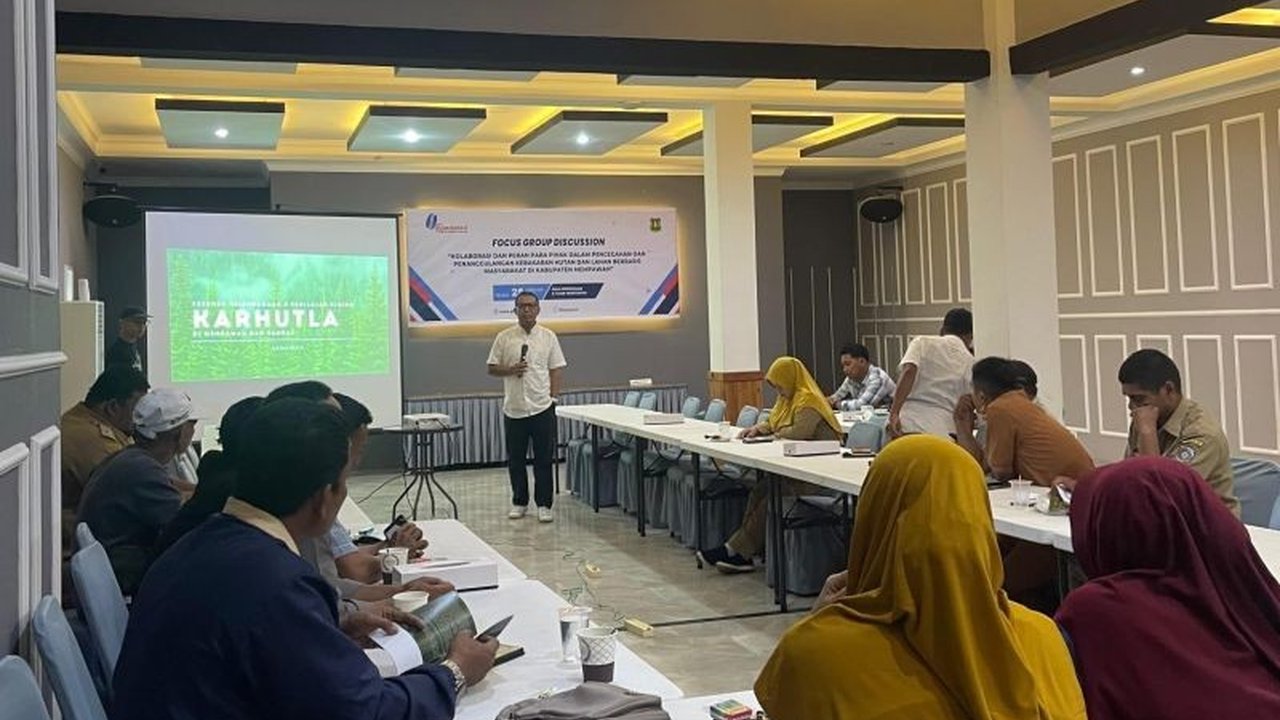 Gemawan berkolaborasi dengan berbagai pihak di Kalimantan Barat untuk memperkuat kapasitas masyarakat dalam mencegah dan menanggulangi kebakaran hutan dan lahan (karhutla) melalui perencanaan jangka panjang dan peningkatan peran Masyarakat Peduli Api (MPA