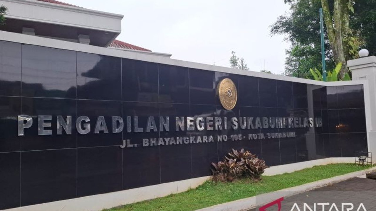 Mahasiswi UNP yang menjadi korban pelecehan seksual oleh oknum pegawai PN Sukabumi, tetap melanjutkan jalur hukum meski pelaku telah meminta maaf dan dinonaktifkan.