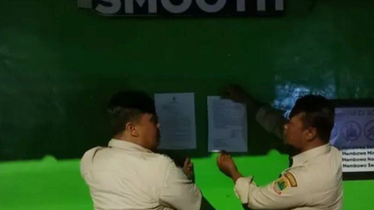 Satuan Polisi Pamong Praja (Satpol PP) Kabupaten Karawang menegaskan larangan operasional tempat hiburan malam (THM) selama Ramadhan, dengan surat edaran dan pemberitahuan langsung kepada para pengelola.