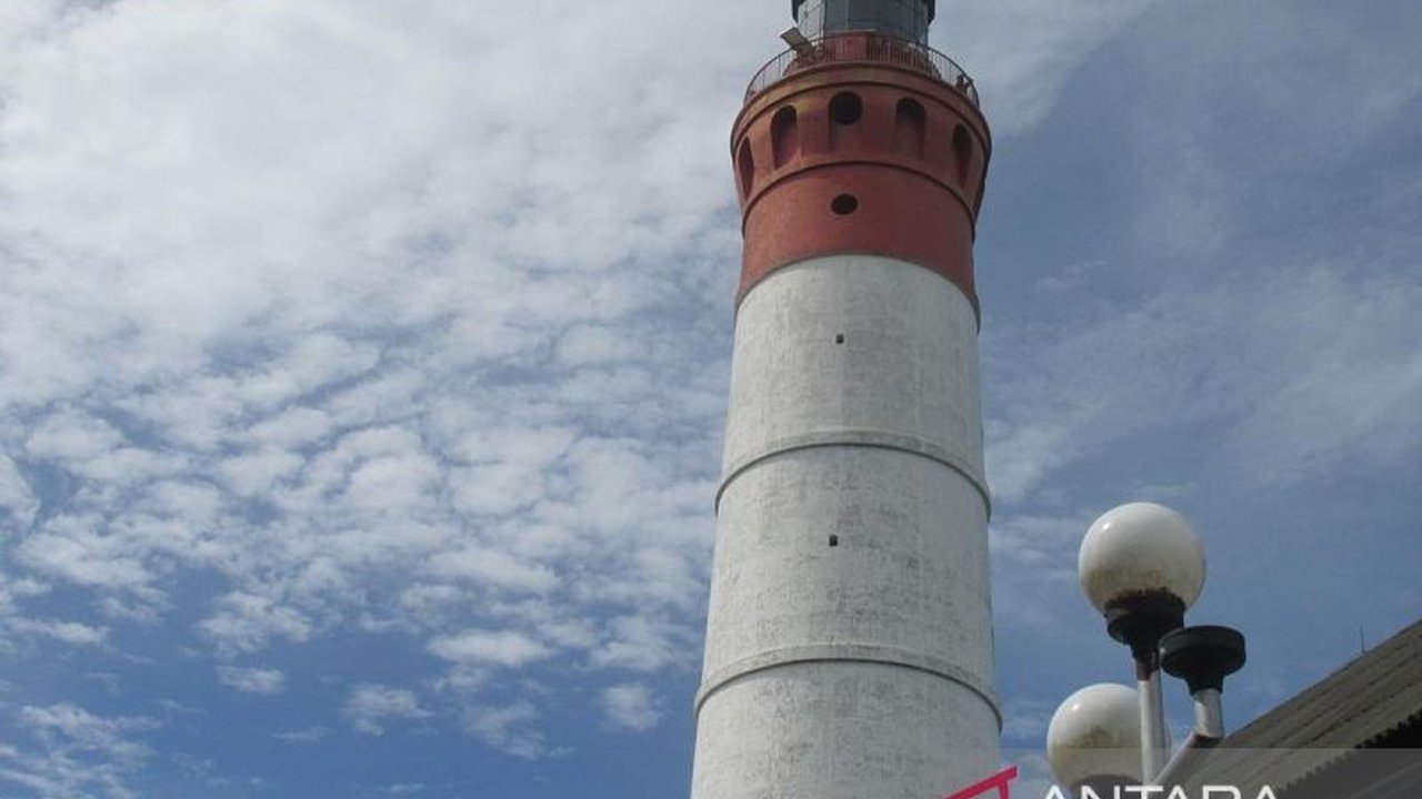 Asosiasi Pelaku Pariwisata Indonesia (ASPPI) Aceh Besar mengajak pelaku wisata untuk mengembangkan potensi Kepulauan Pulo Aceh, menawarkan keindahan alam dan sejarah.