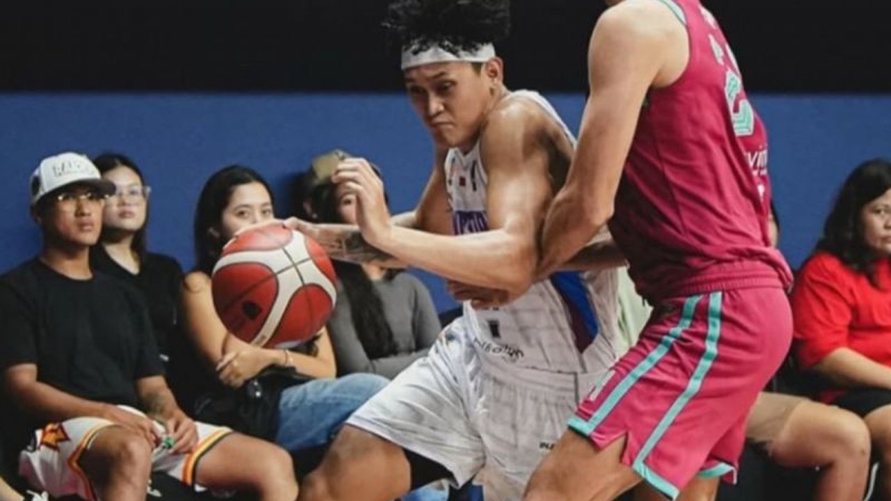 Guard Hangtuah Jakarta, Althof Dwira Satrio, menolak berpuas diri atas prestasi tim di puncak klasemen IBL 2025 dan bertekad berkontribusi lebih besar lagi untuk tim.