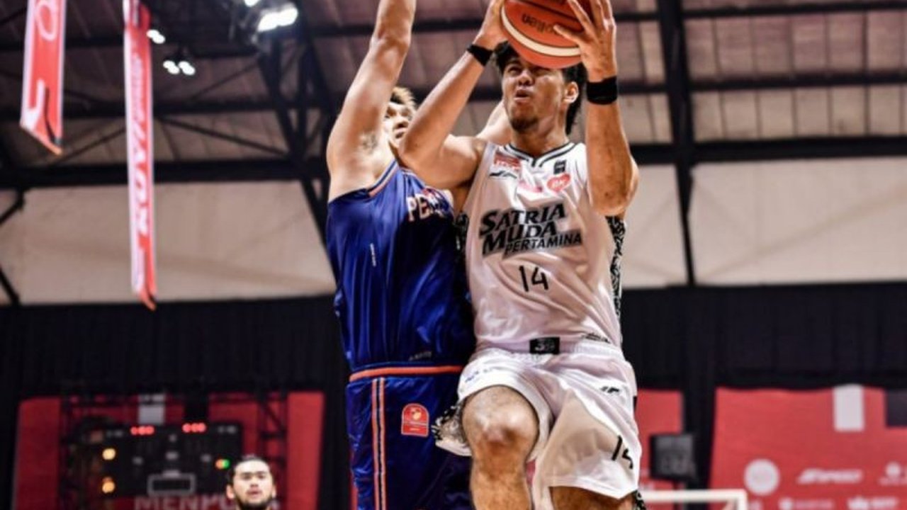 Pebasket muda Julian Chalias menjadikan Arki Wisnu sebagai panutannya, mengagumi dedikasi dan prestasi seniornya di IBL.