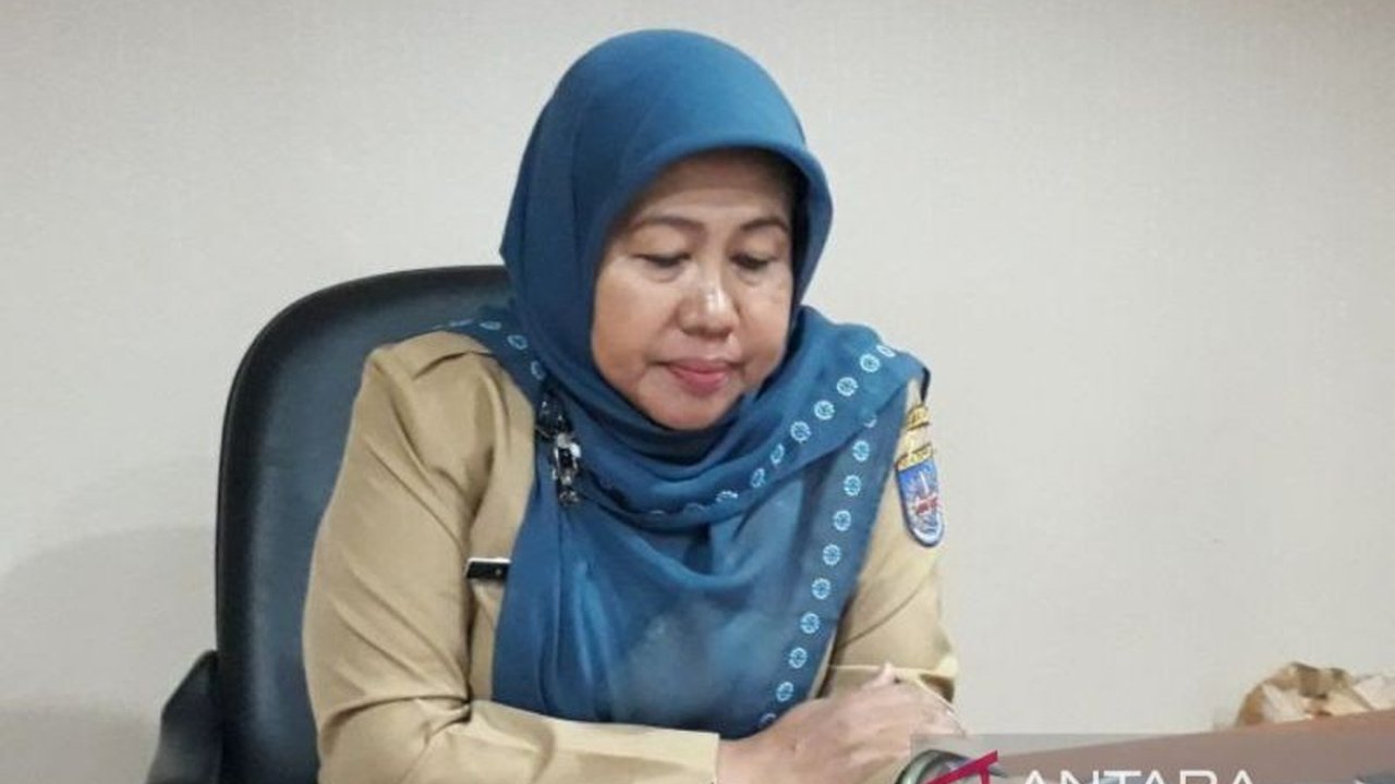 Pemerintah Kota Depok memastikan stok bahan pokok aman menjelang Ramadhan 1446 H, meskipun harga beberapa komoditas mengalami kenaikan ringan.