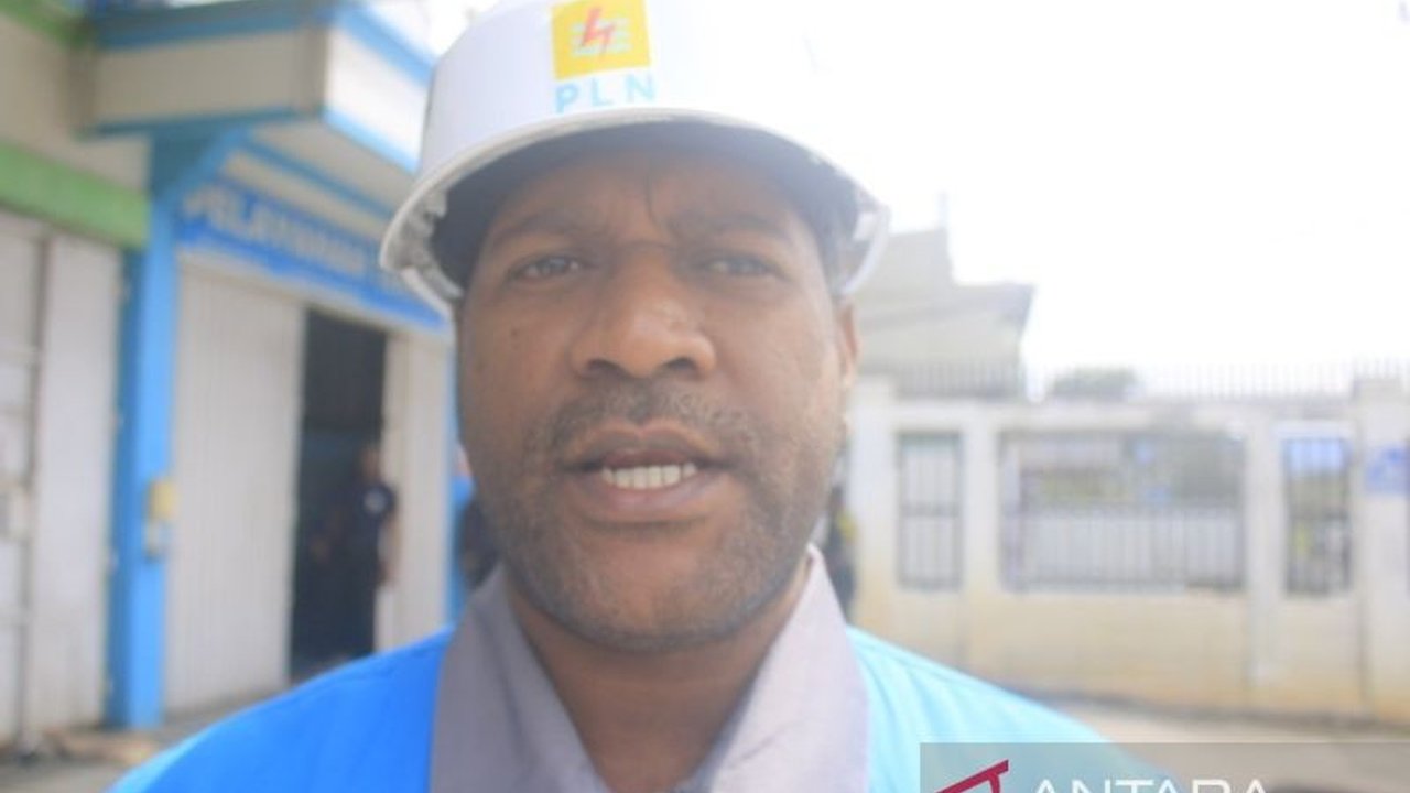 PLN UP3 Wamena memastikan pasokan listrik di Wamena aman selama Ramadhan 2025, berkat kapasitas listrik berlebih dan perawatan rutin, sehingga masyarakat dapat menjalankan ibadah dengan tenang.