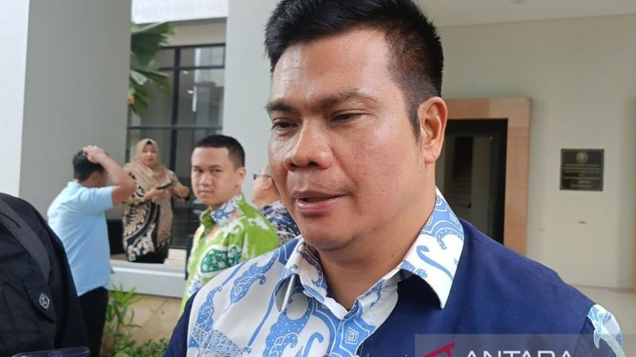 Dinas ESDM Kaltim percepat elektrifikasi untuk menuntaskan target 66.000 rumah tanpa akses listrik PLN, terutama di daerah pedalaman dan perbatasan.