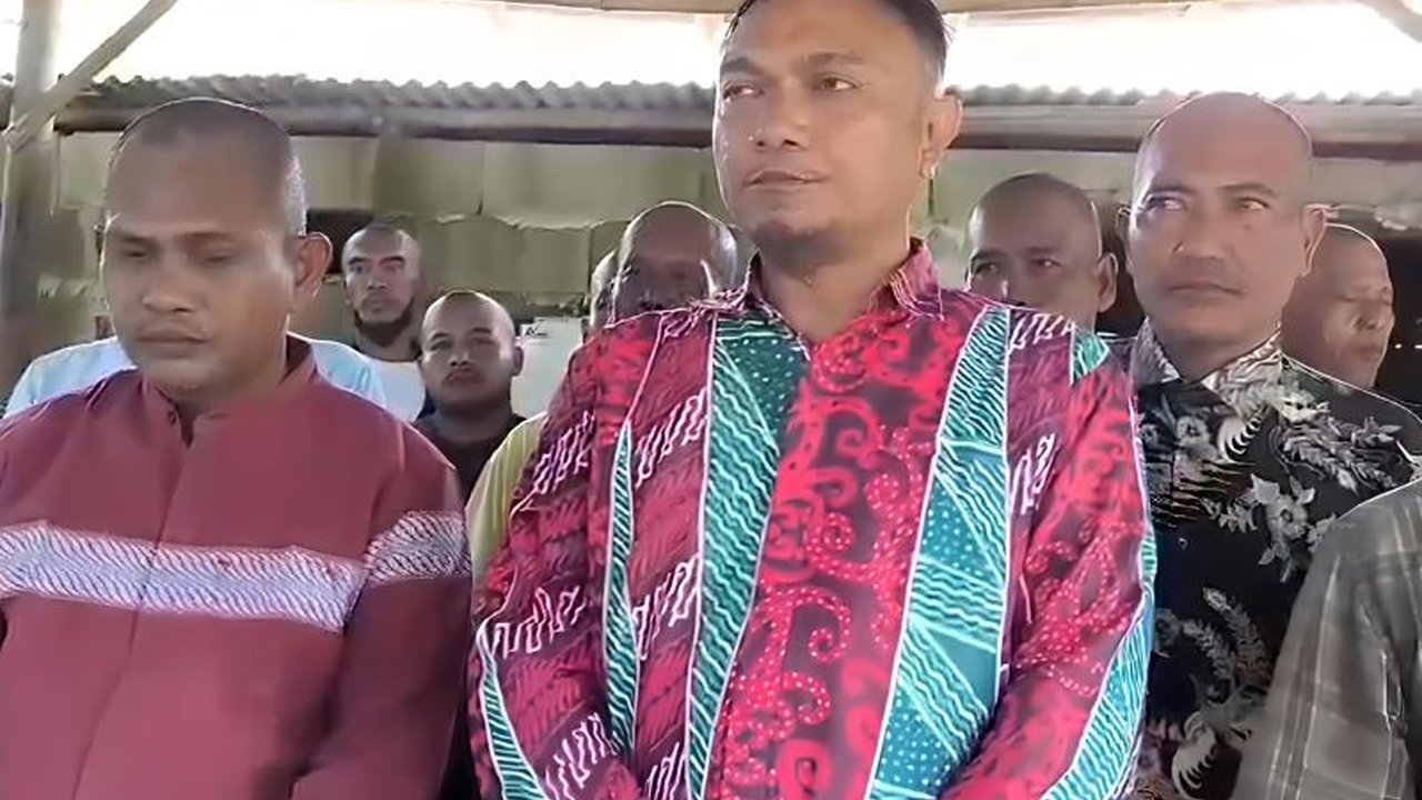 Aliansi Masyarakat Anti Kedzoliman (Amak) gugat Presiden, Bupati Tangerang, hingga PT Agung Sedayu Grup terkait kelalaian pemerintah melindungi warga dari praktik curang jual beli tanah di wilayah pagar laut.