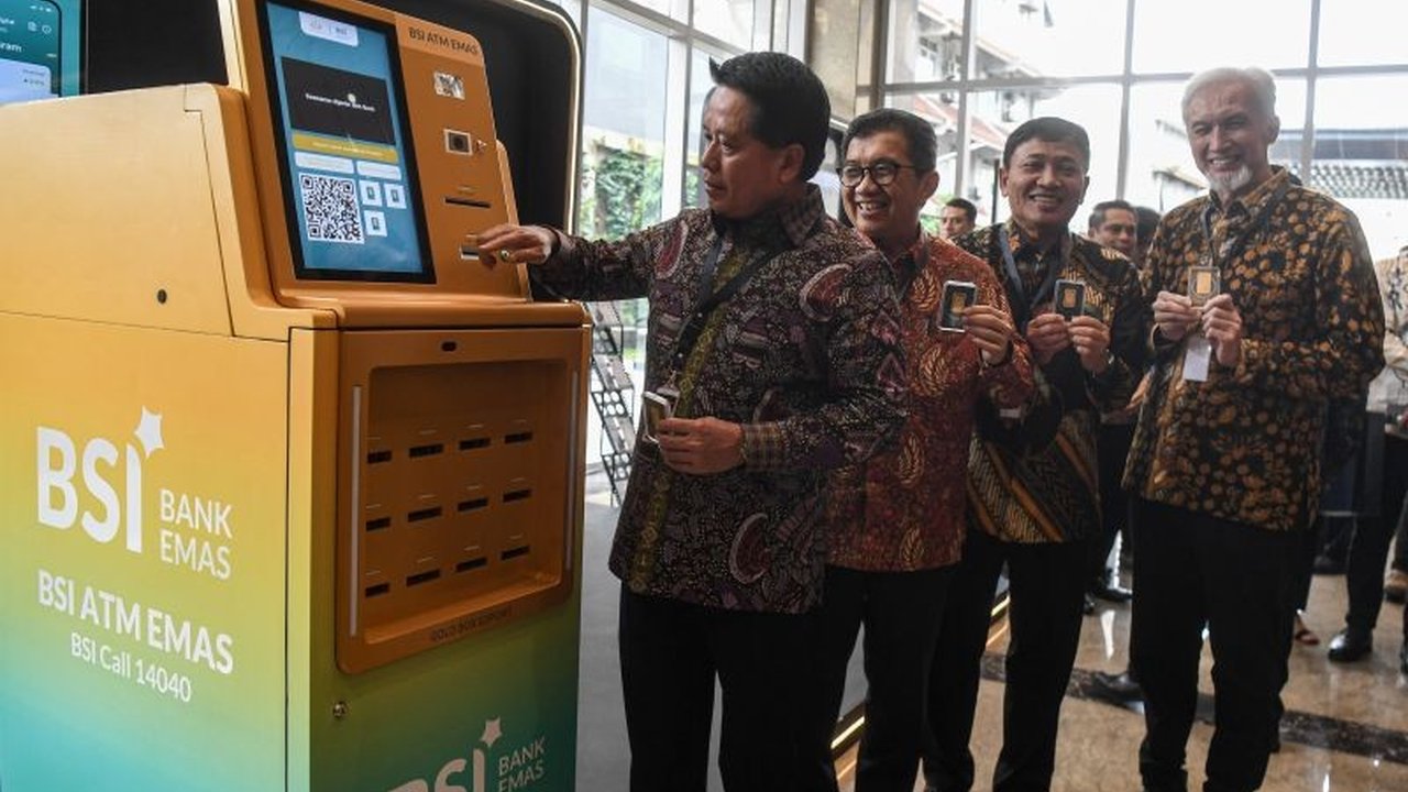 Analis merekomendasikan saham BRIS untuk jangka panjang karena bisnis bank emas BSI yang menjanjikan, meskipun terjadi koreksi harga saham baru-baru ini.