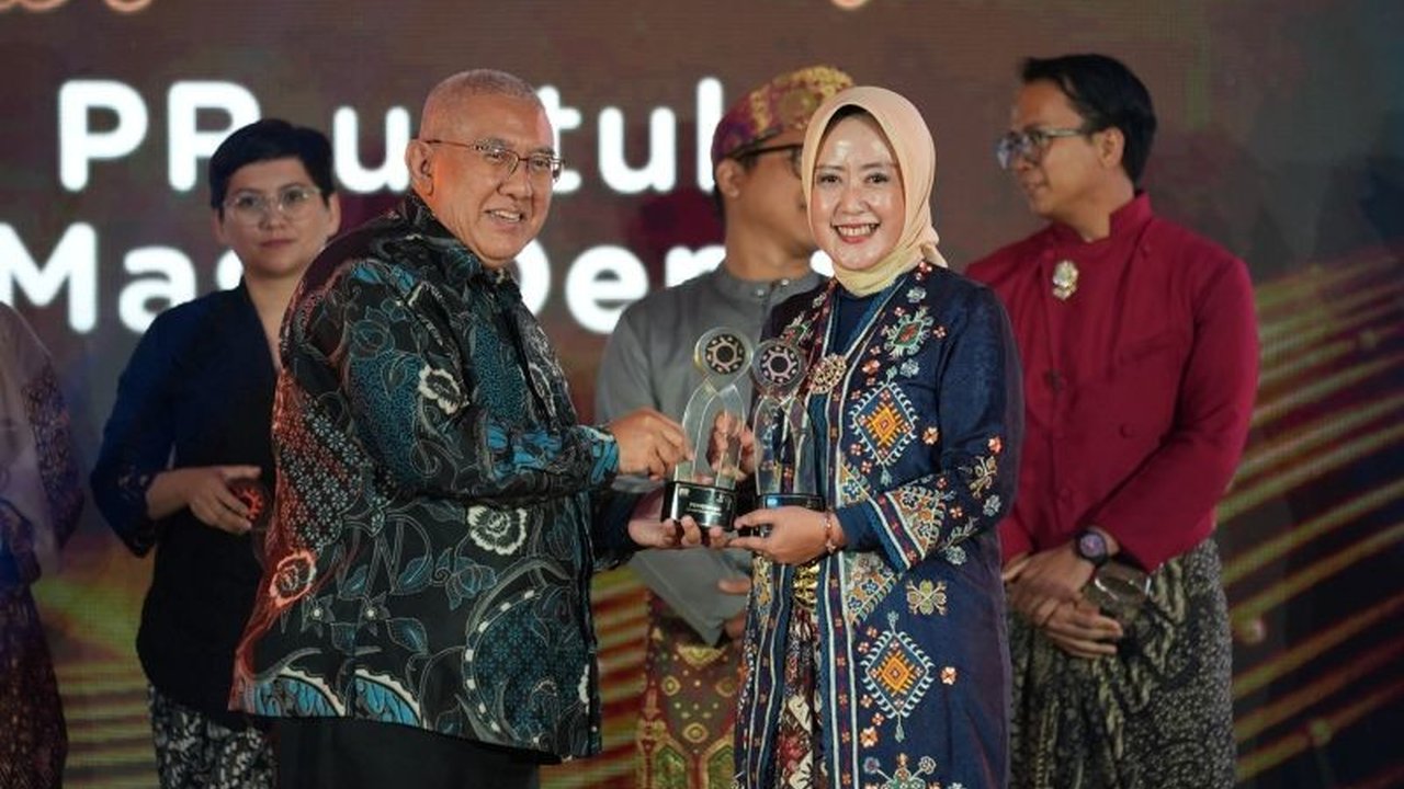 Indibiz, bagian dari Telkom Indonesia, meraih enam penghargaan di ajang Public Relations Indonesia Awards (PRIA) 2025,  menunjukkan kesuksesan strategi komunikasi digitalnya dalam membangun reputasi perusahaan dan ekosistem digital.