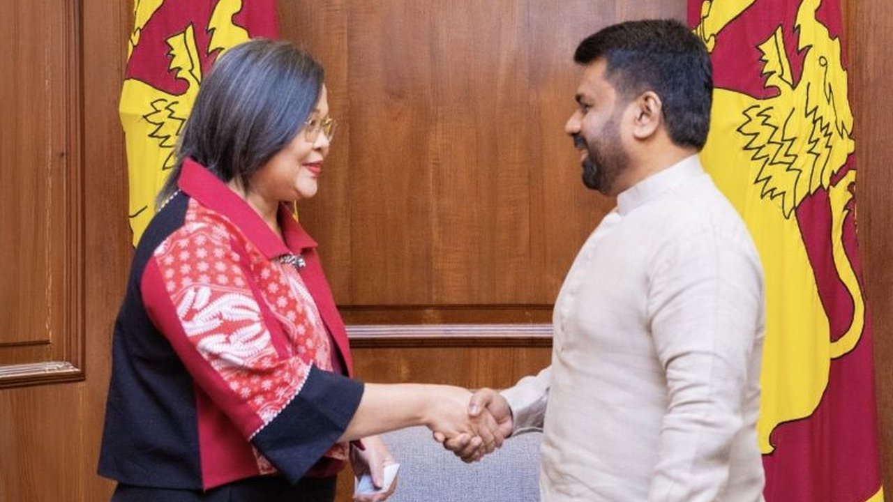 Duta Besar RI untuk Sri Lanka memperkenalkan Danantara, dana investasi Indonesia, kepada Presiden Sri Lanka, membuka peluang kerja sama investasi dan perdagangan bilateral yang saling menguntungkan.