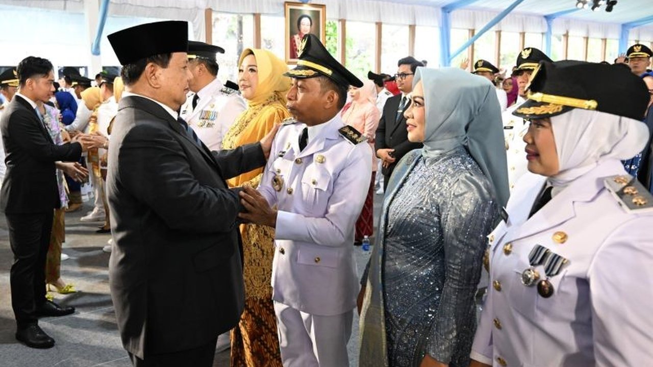Bupati dan Wakil Bupati Sidrap, Syaharuddin Alrif dan Nurkanaah, berkomitmen menjalankan arahan Presiden Prabowo Subianto terkait kebersihan lingkungan, efisiensi anggaran, dan peningkatan produksi pangan pasca mengikuti pembekalan kepala daerah.