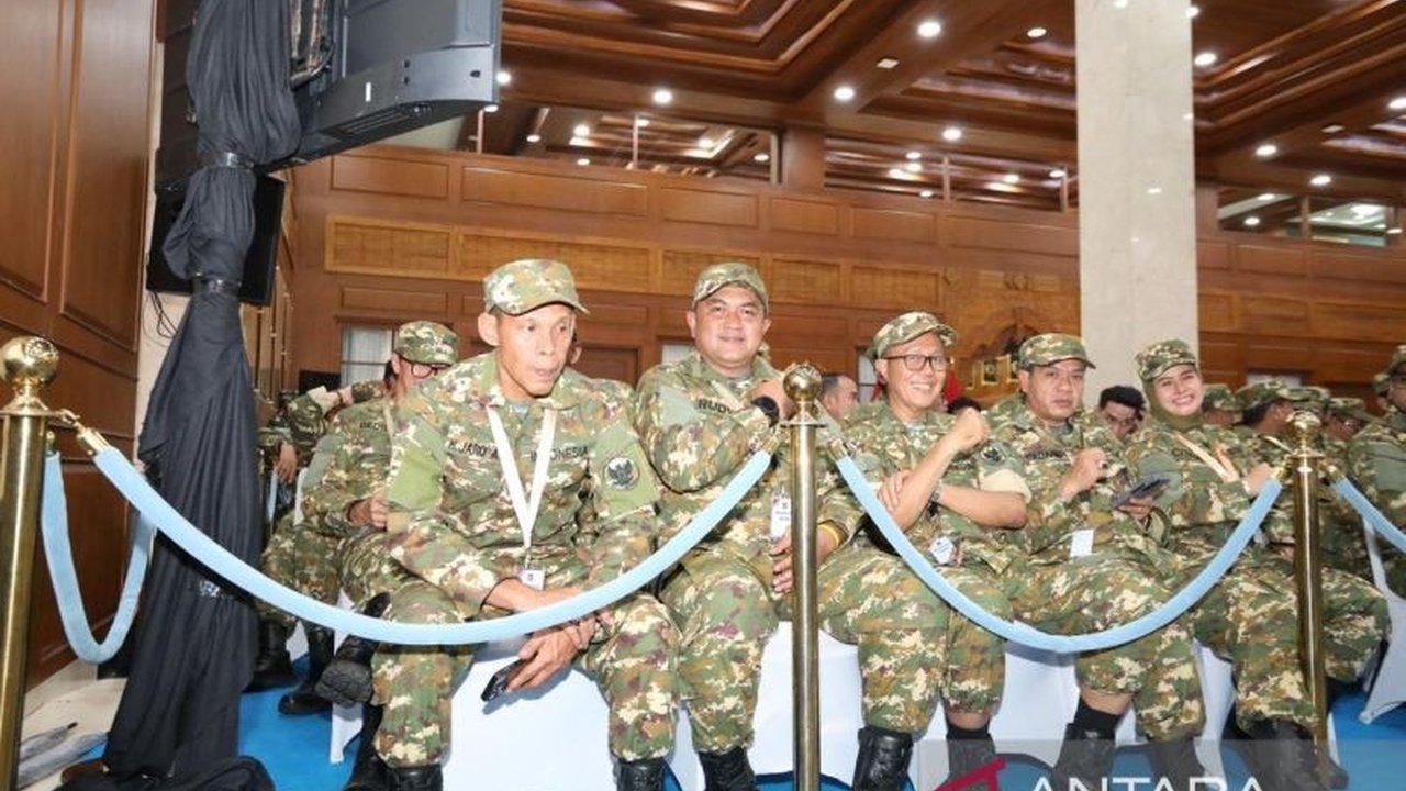 Bupati Bogor, Rudy Susmanto, usai mengikuti retret kepala daerah di Magelang, menyatakan siap melayani masyarakat dengan arahan kebijakan Kabinet Merah Putih.