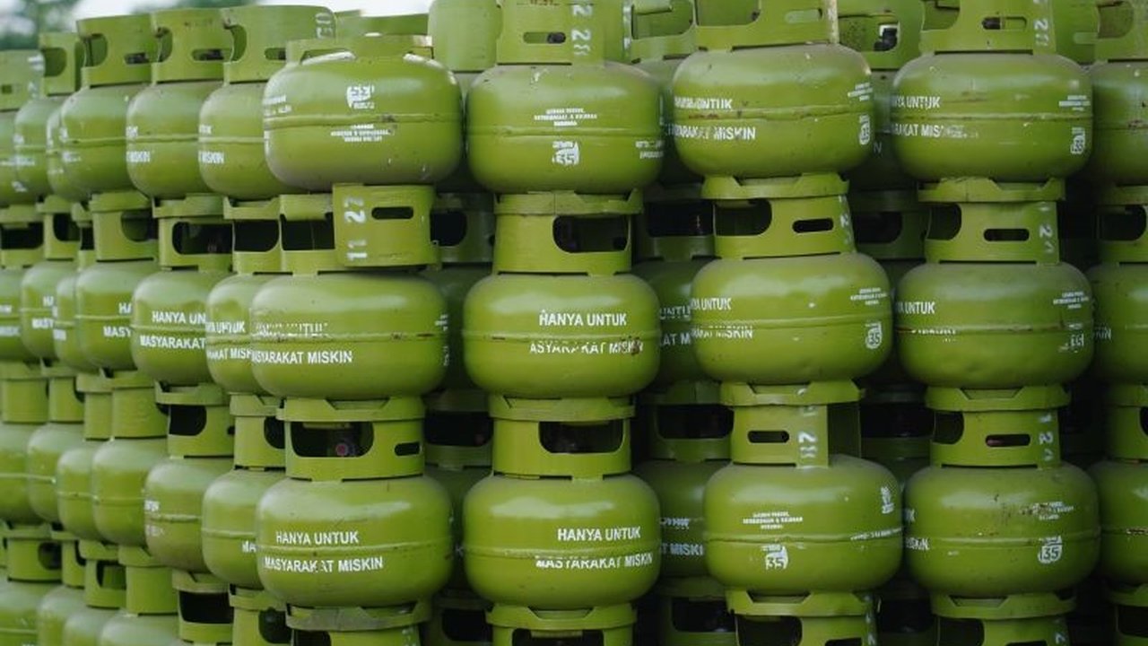 Pertamina Patra Niaga Regional Sumbagsel bersama Pemkab Tebo, Jambi, menggelar operasi pasar dan menyalurkan 1.120 tabung LPG 3 kg untuk memastikan ketersediaan dan harga sesuai HET.