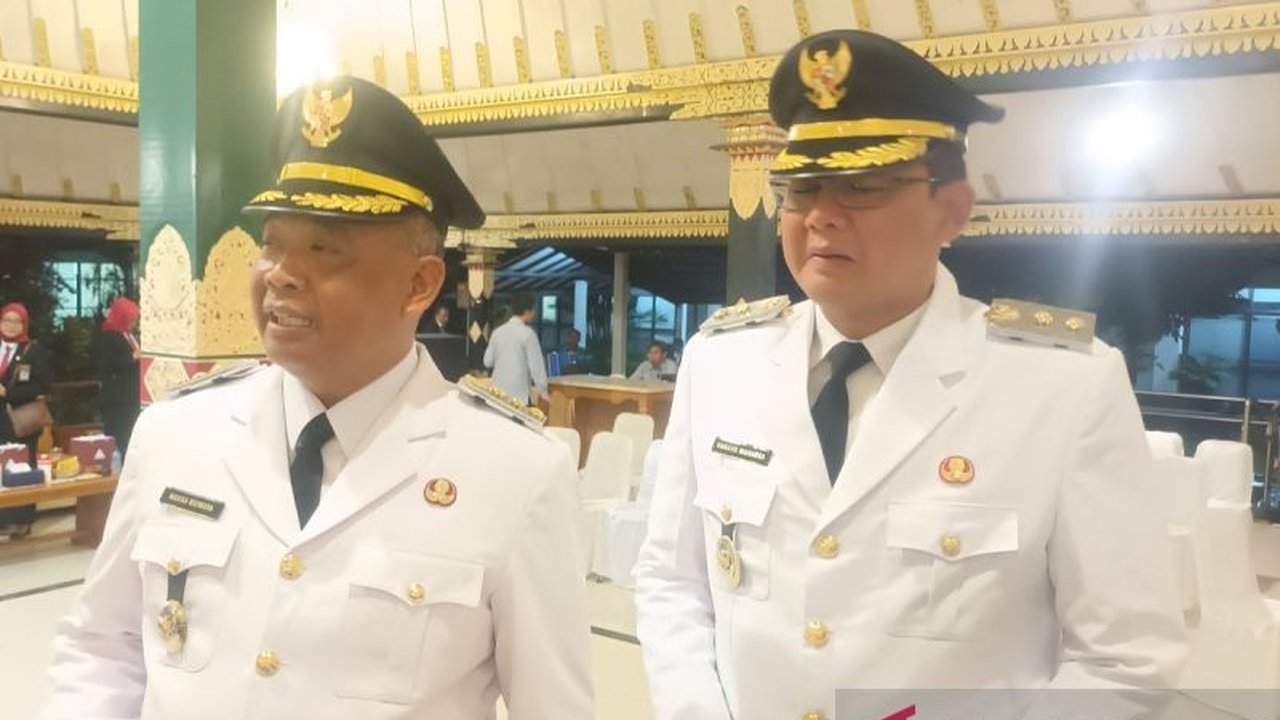 Bupati Sleman, Harda Kiswaya, memprioritaskan reformasi birokrasi, peningkatan pelayanan publik, dan penanganan sampah di tahun pertama kepemimpinannya.