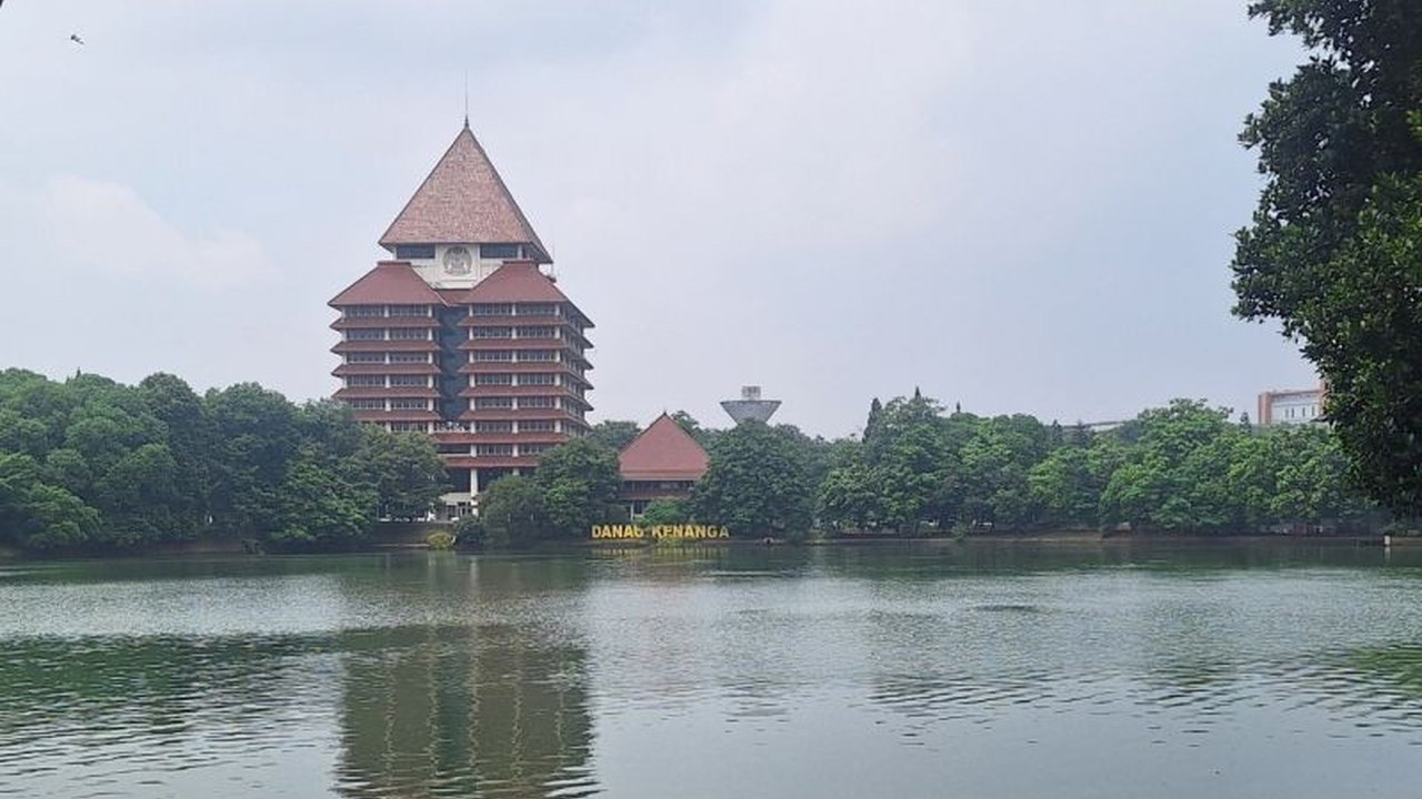 Universitas Indonesia (UI) belum memberikan keputusan resmi terkait kabar pembatalan disertasi Menteri ESDM, Bahlil Lahadalia, yang tengah menjadi sorotan publik.