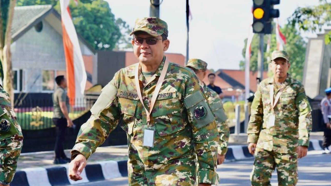 Wakil Bupati Sleman, Danang Maharsa, menyebut retret kepemimpinan di Akmil Magelang sebagai pengalaman menyenangkan dan bermanfaat untuk pembangunan daerah, bahkan bertemu langsung dengan Presiden Prabowo Subianto.