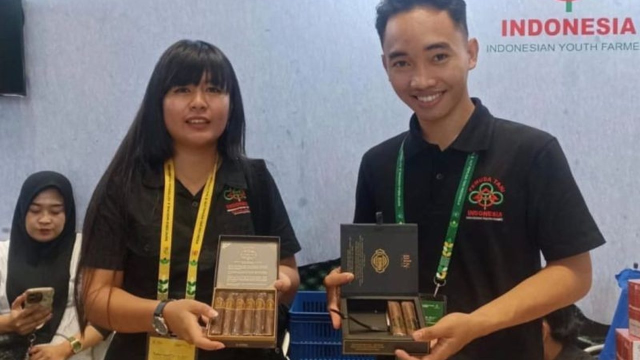Pemuda Tani Indonesia Jember membuka peluang ekspor kopi dan tembakau ke Timur Tengah setelah sukses besar dalam pameran produk di Jakarta, menarik minat investor internasional.