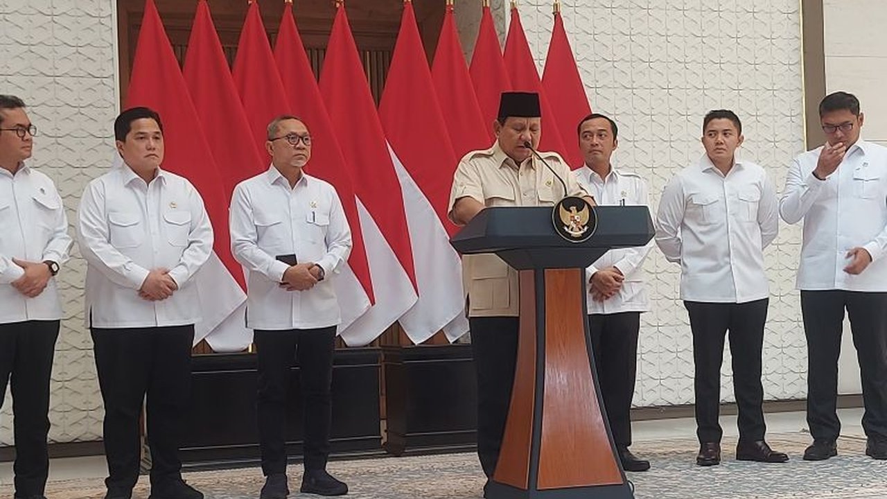 Presiden Prabowo Subianto menginstruksikan kementerian terkait untuk menjaga stabilitas harga dan ketersediaan bahan pangan pokok selama Ramadan, guna mencegah praktik spekulatif dan memastikan akses pangan terjangkau bagi seluruh lapisan masyarakat.