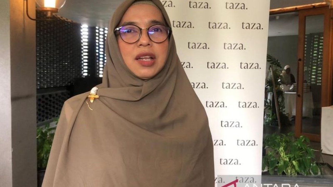 Kemenparekraf mendukung pembinaan UMKM fashion modest untuk menjadikan Indonesia pusat mode modest dunia, dengan potensi pasar hingga US$20 miliar.