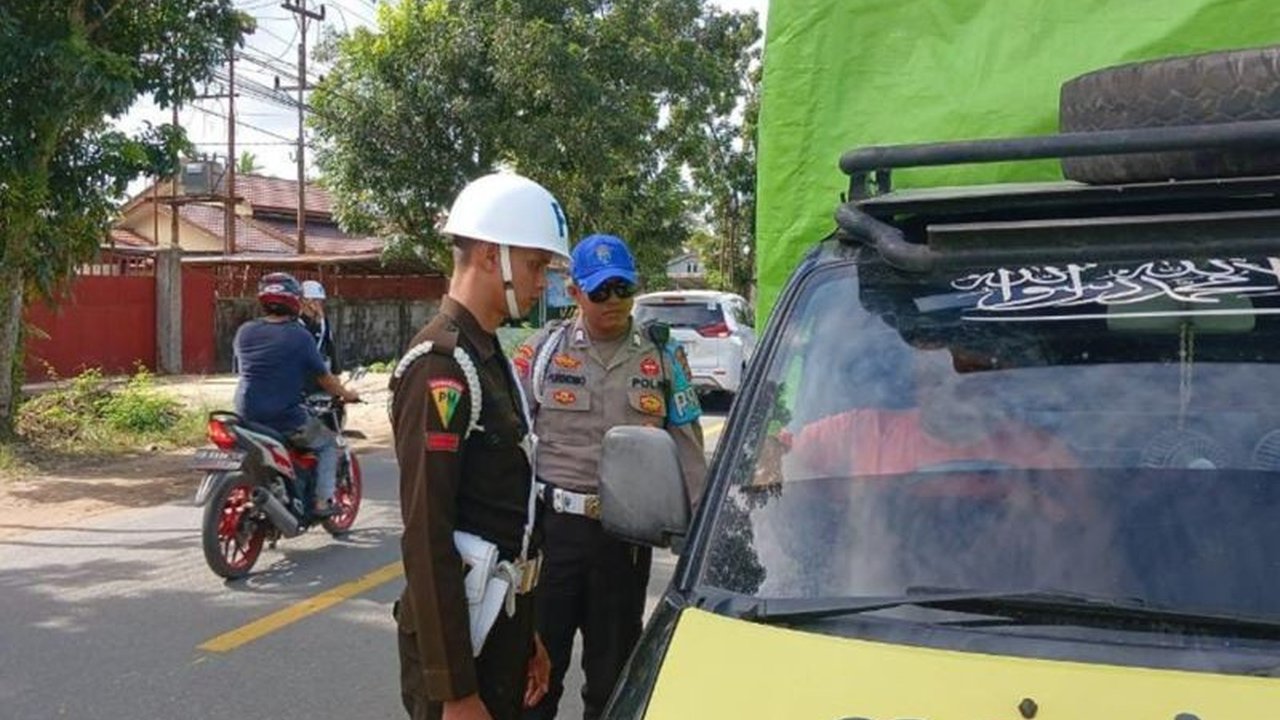 Sinergi TNI-Polri Jamin Keamanan Lalu Lintas di Singkawang Jelang Ramadan