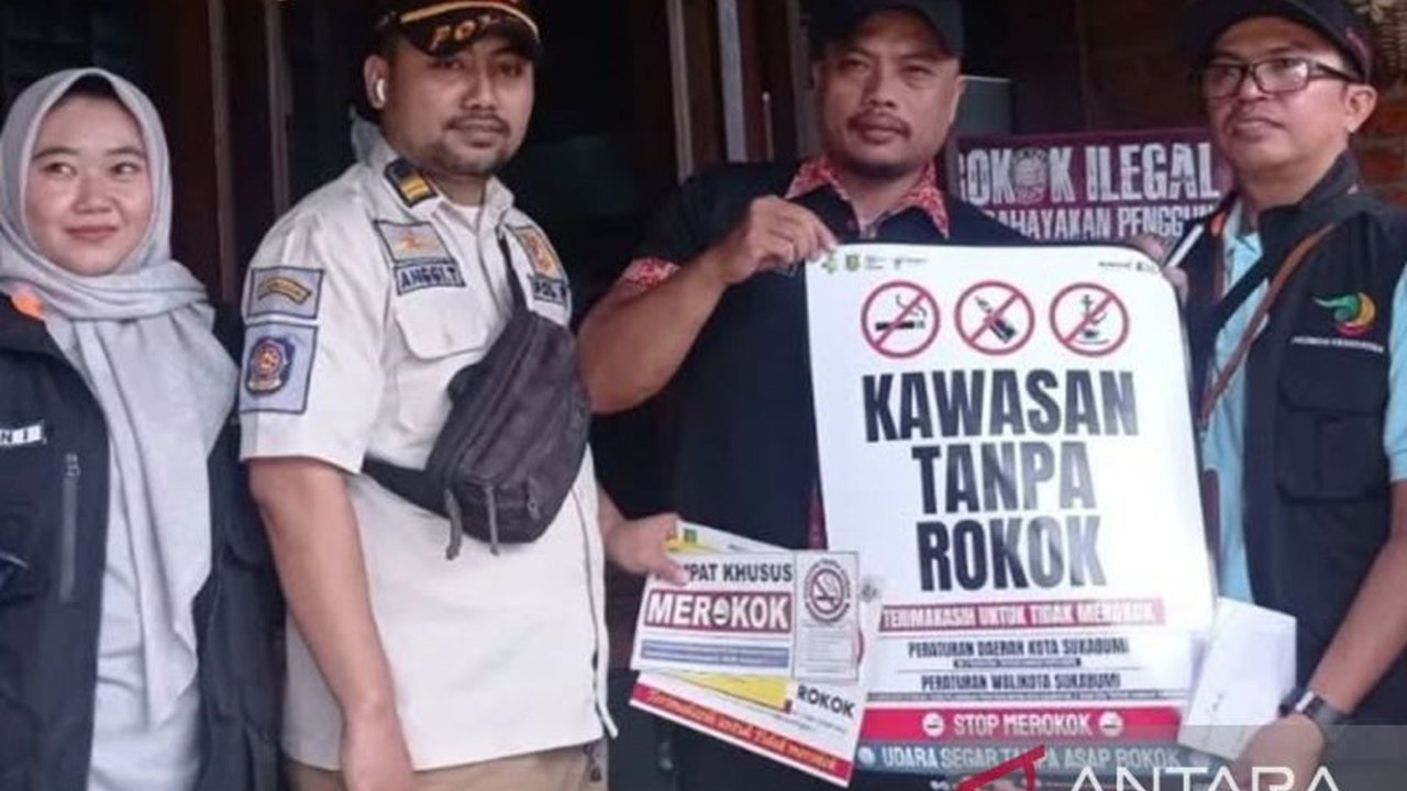Satpol PP Sukabumi gencar melakukan sidak ke kafe dan restoran untuk mensosialisasikan dan menegakkan Perda KTR Kota Sukabumi Nomor 3 Tahun 2014, dengan ancaman denda dan kurungan bagi pelanggar.