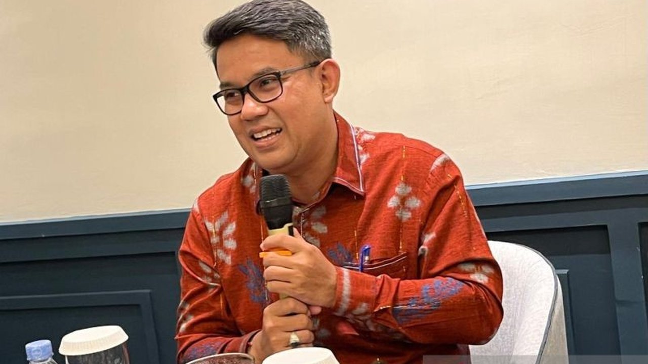 OJK Sulawesi Tengah (Sulteng) mendorong pengembangan ekonomi daerah melalui peningkatan akses keuangan dan identifikasi produk unggulan seperti durian dan kakao, berkolaborasi dengan pemerintah daerah dan sektor perbankan.