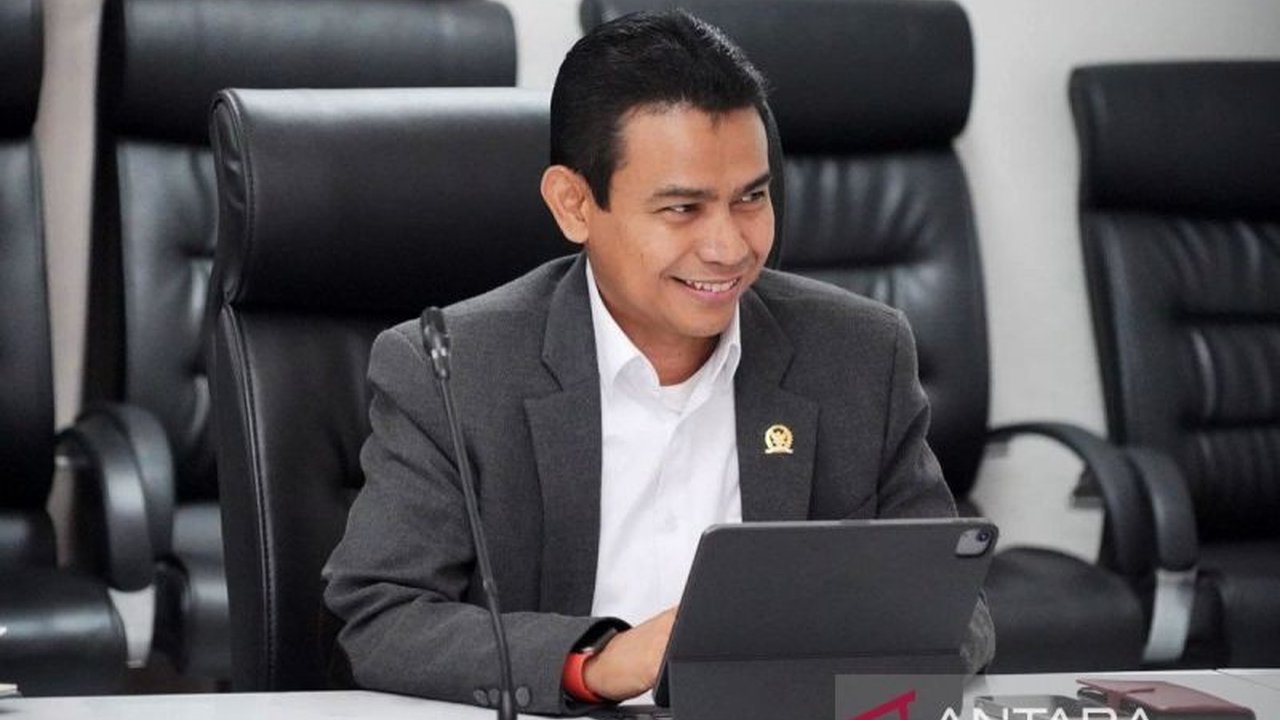 Anggota Komisi VII DPR RI, Hendry Munief, mendorong pemerintah memanfaatkan momentum Ramadan 2025 untuk menggenjot pertumbuhan ekonomi dan memberdayakan UMKM.